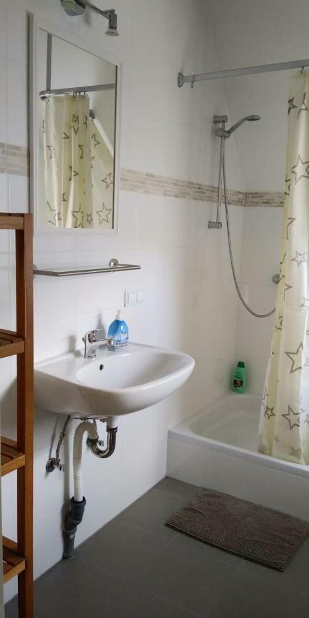 Old Town Center Apartments On The Romantic Road Harburg  Bagian luar foto